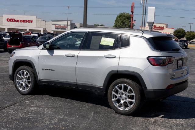 2024 Jeep Compass Latitude Lux FWD