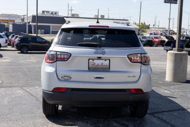 2024 Jeep Compass Latitude Lux FWD