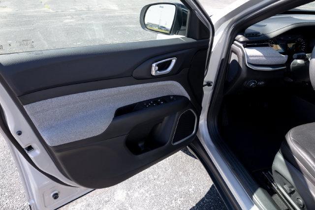 2024 Jeep Compass Latitude Lux FWD