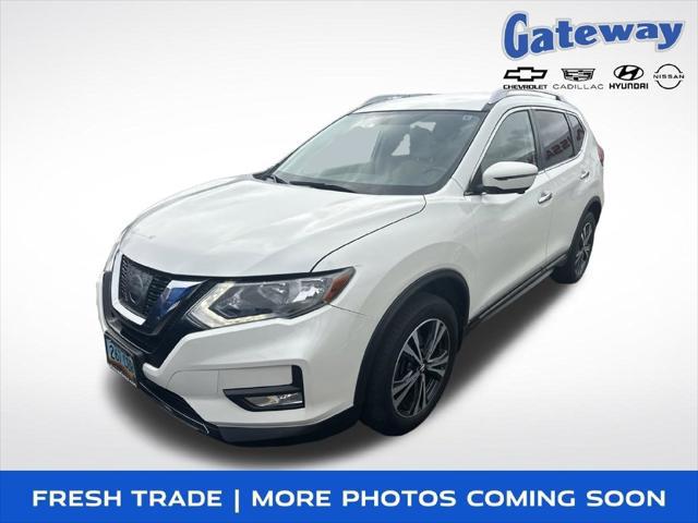2017 Nissan Rogue SL for sale in FARGO, ND