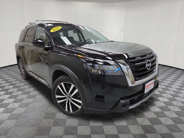 2025 Nissan Pathfinder Platinum 4WD