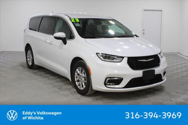 2023 Chrysler Pacifica Touring L for sale in Wichita, KS