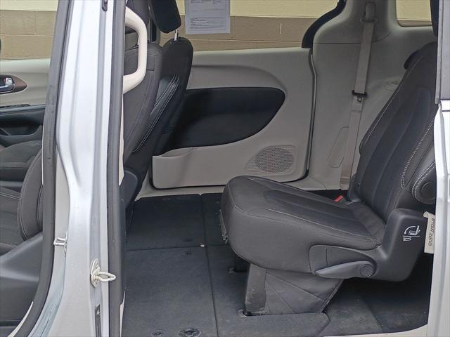 2024 Chrysler Voyager LX