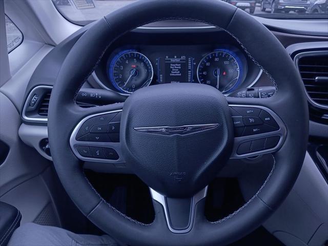 2024 Chrysler Voyager LX