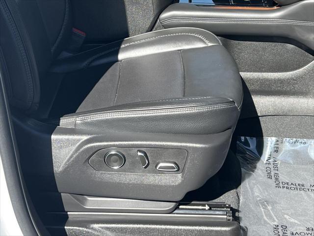 2025 GMC Yukon 4WD Denali