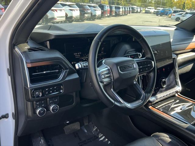 2025 GMC Yukon 4WD Denali