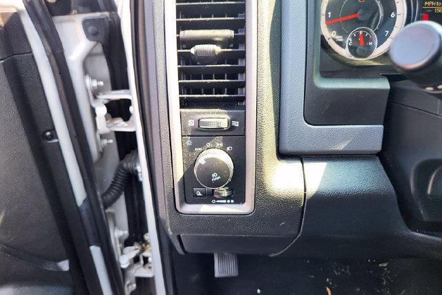 2018 Ram 1500 Express Crew Cab 4x2 57 Box