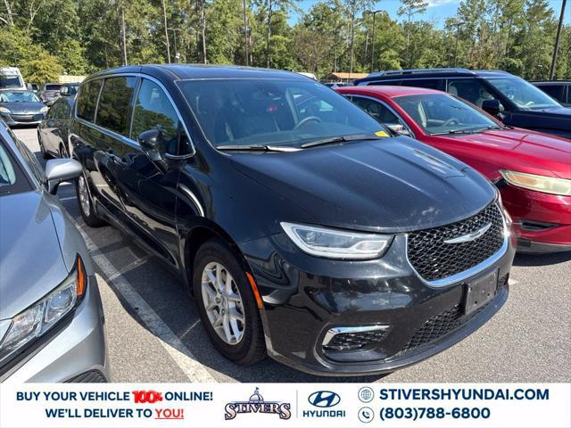 2025 Chrysler Pacifica Select