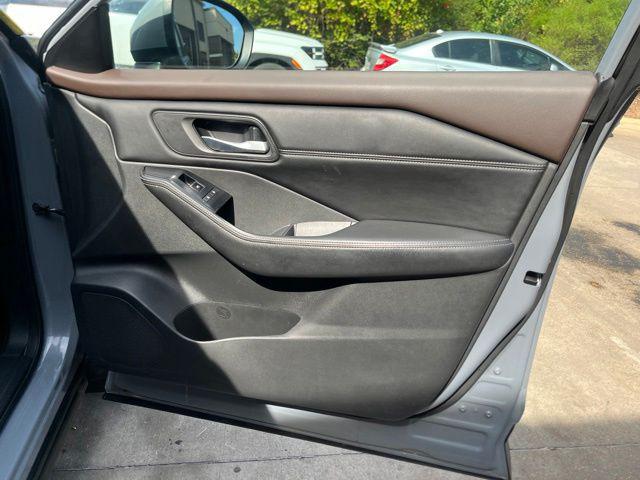 2022 Nissan Rogue SL FWD