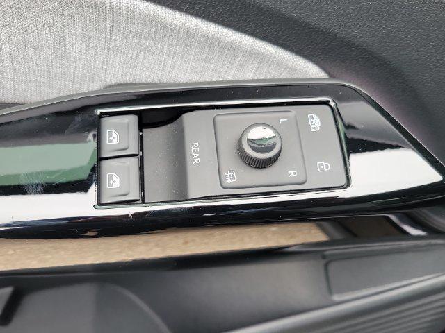 2025 Volkswagen ID.4 AWD Pro