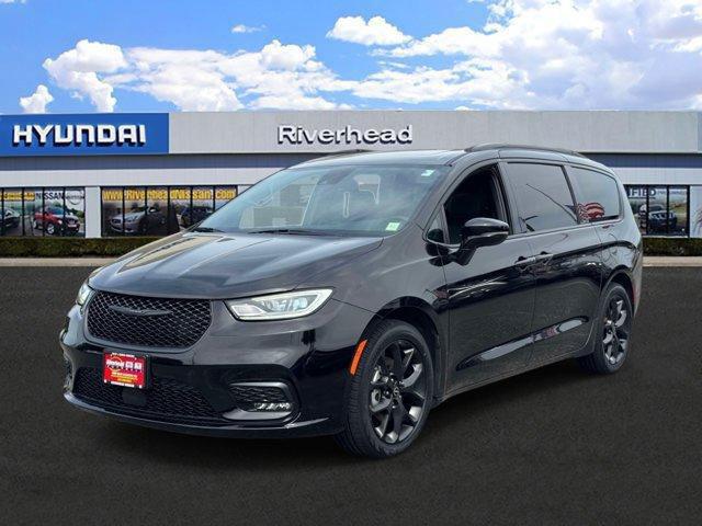 2025 Chrysler Pacifica Limited for sale in RIVERHEAD, NY