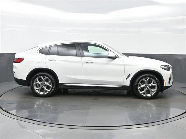 2025 BMW X4 xDrive30i