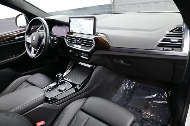 2025 BMW X4 xDrive30i
