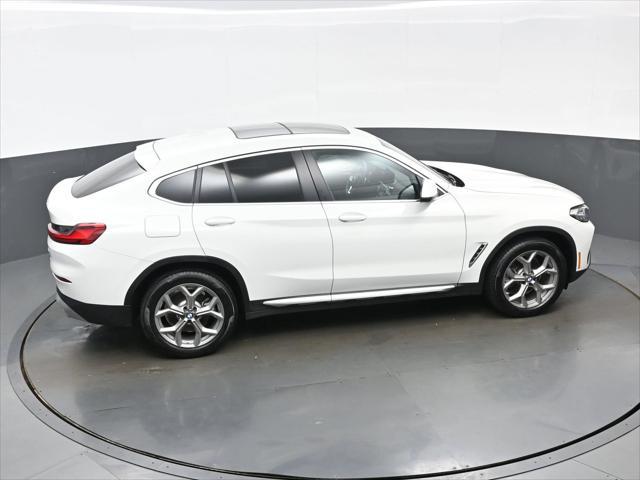 2025 BMW X4 xDrive30i