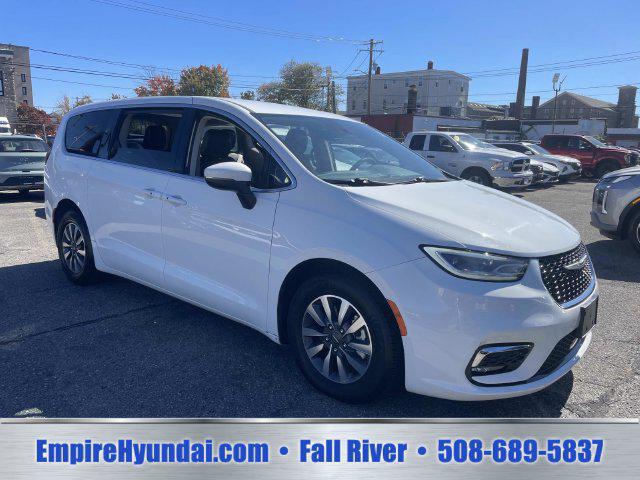 2023 Chrysler Pacifica Hybrid Touring L