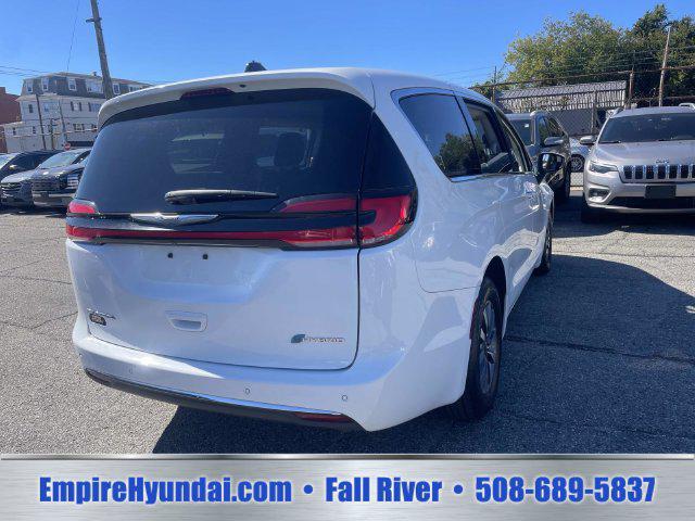 2023 Chrysler Pacifica Hybrid Touring L