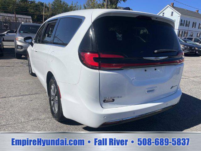 2023 Chrysler Pacifica Hybrid Touring L