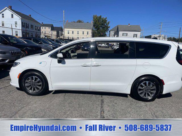 2023 Chrysler Pacifica Hybrid Touring L