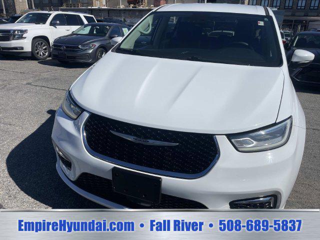 2023 Chrysler Pacifica Hybrid Touring L
