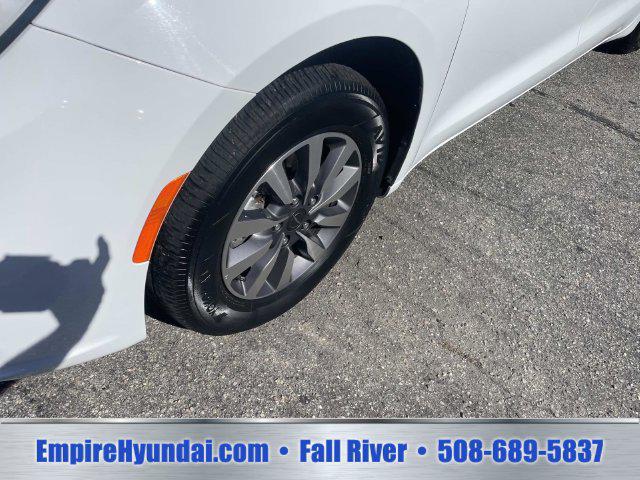 2023 Chrysler Pacifica Hybrid Touring L