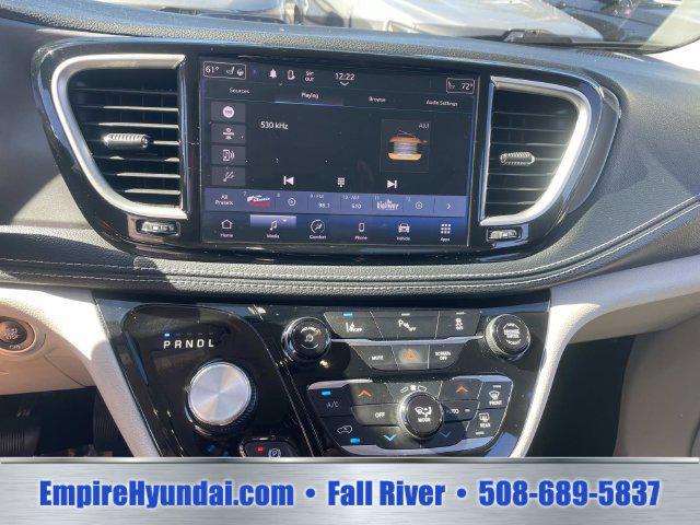 2023 Chrysler Pacifica Hybrid Touring L