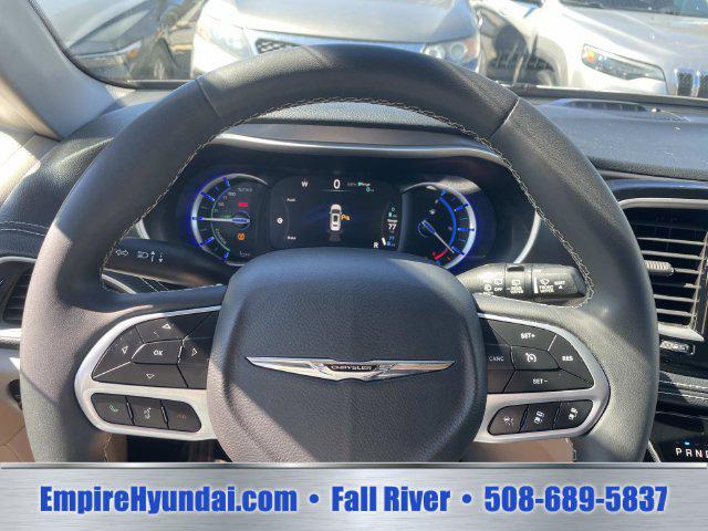 2023 Chrysler Pacifica Hybrid Touring L