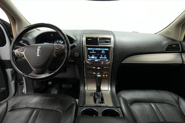 2014 Lincoln MKX Base