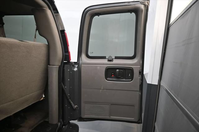 2016 Chevrolet Express LT