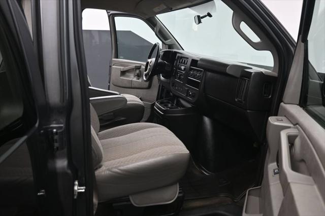 2016 Chevrolet Express LT
