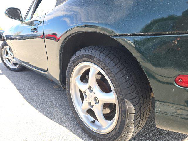 2001 Mazda MX-5 Base