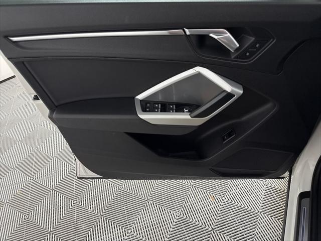 2020 Audi Q3 Premium 45 TFSI S line quattro Tiptronic