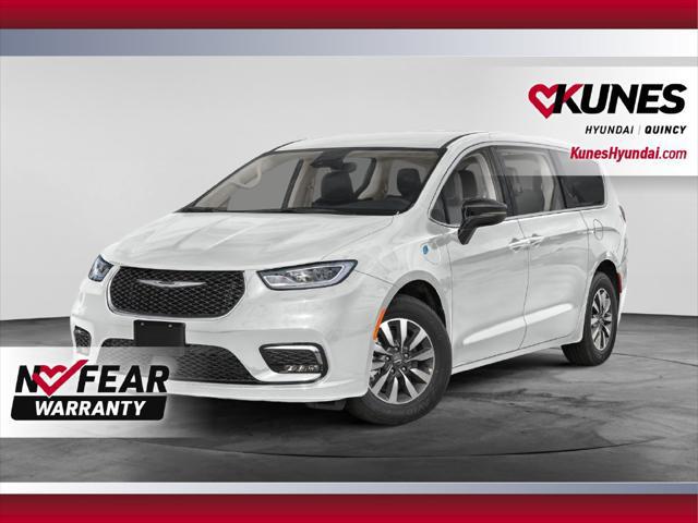 2024 Chrysler Pacifica Hybrid S Appearance Pkg for sale in QUINCY, IL