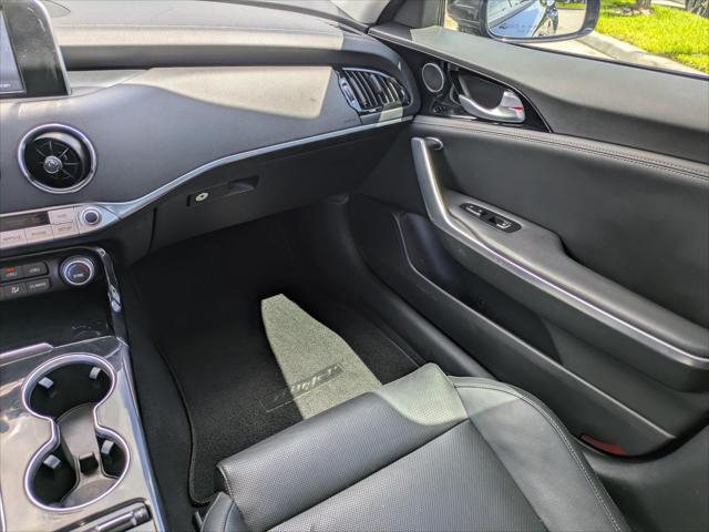 2019 Kia Stinger Base