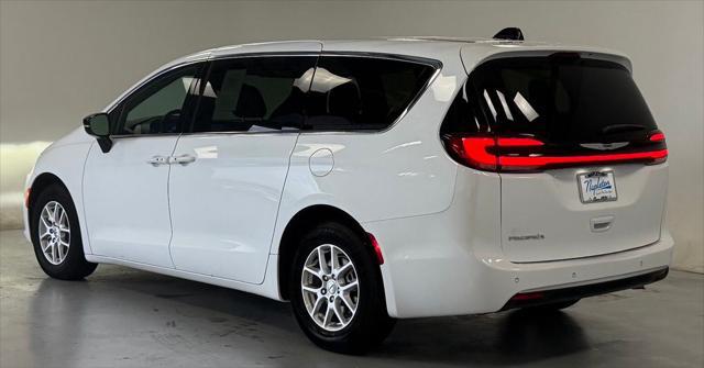 2024 Chrysler Pacifica Touring