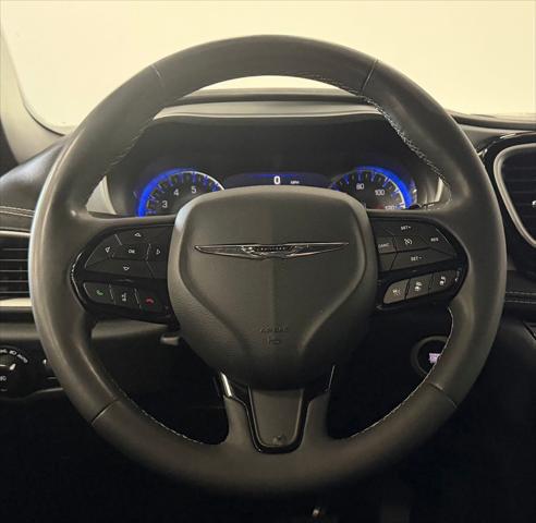 2024 Chrysler Pacifica Touring