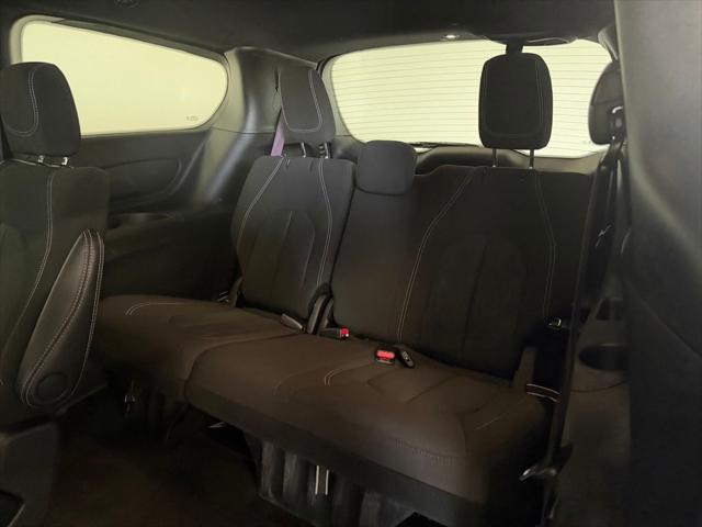 2024 Chrysler Pacifica Touring