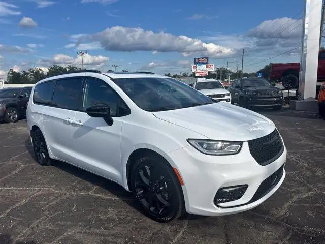 2025 Chrysler Pacifica Limited for sale in Marianna, FL