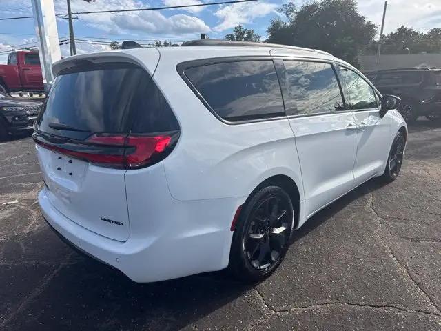 2025 Chrysler Pacifica Limited