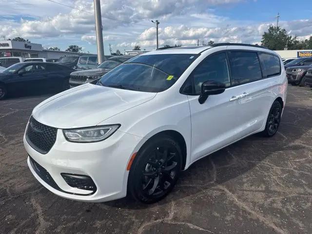 2025 Chrysler Pacifica Limited