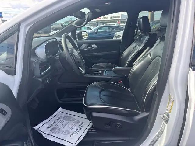 2025 Chrysler Pacifica Limited