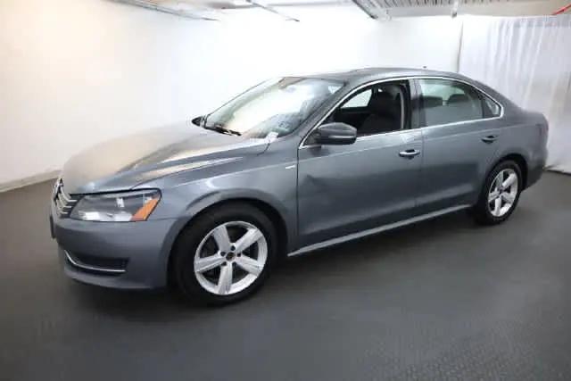 2014 Volkswagen Passat 1.8T Wolfsburg Edition