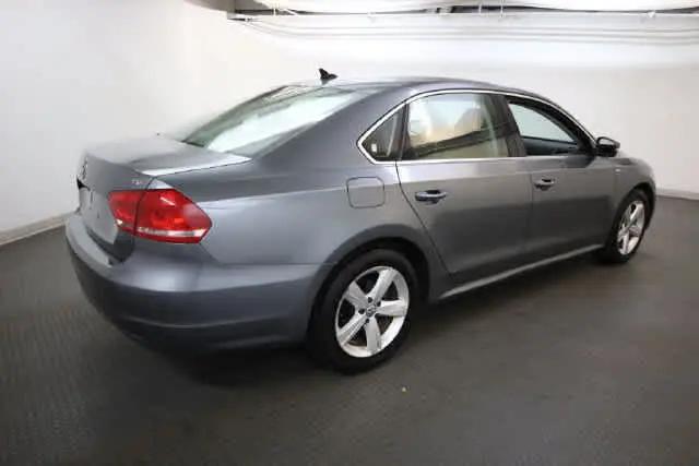 2014 Volkswagen Passat 1.8T Wolfsburg Edition