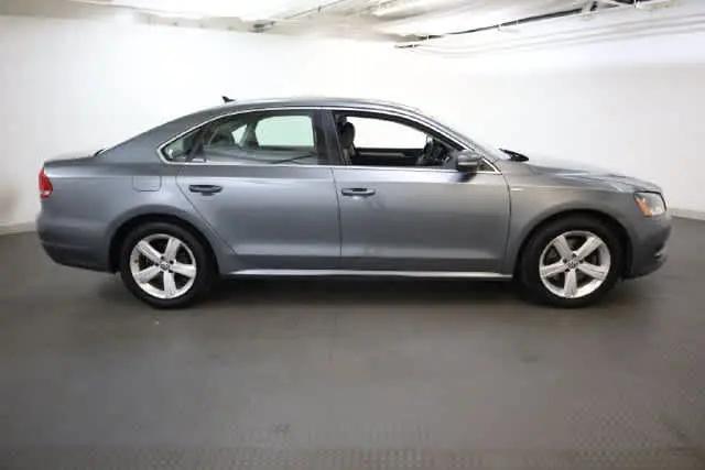 2014 Volkswagen Passat 1.8T Wolfsburg Edition