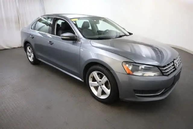 2014 Volkswagen Passat 1.8T Wolfsburg Edition