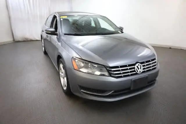 2014 Volkswagen Passat 1.8T Wolfsburg Edition