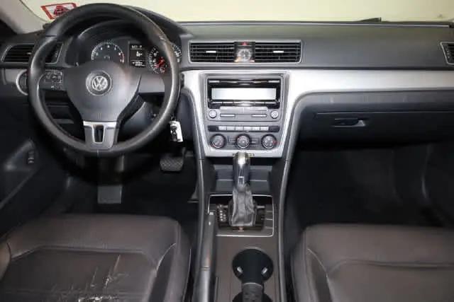 2014 Volkswagen Passat 1.8T Wolfsburg Edition