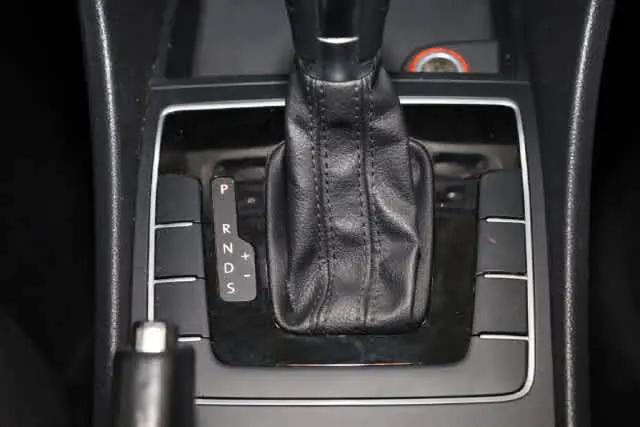 2014 Volkswagen Passat 1.8T Wolfsburg Edition