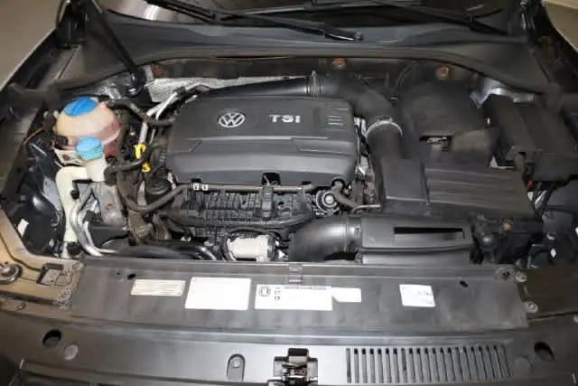 2014 Volkswagen Passat 1.8T Wolfsburg Edition