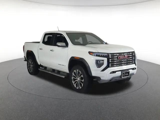 2023 GMC Canyon 4WD Crew Cab Short Box Denali