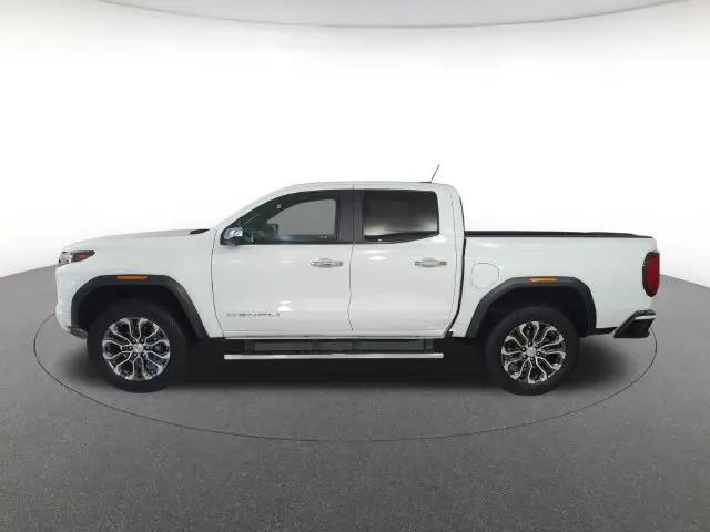 2023 GMC Canyon 4WD Crew Cab Short Box Denali